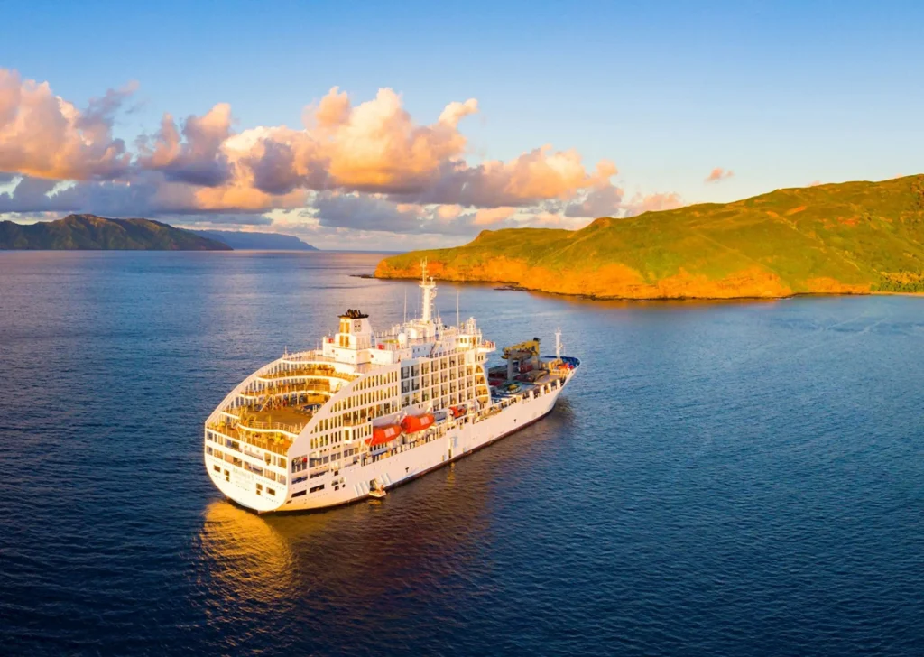 What to Expect on a Luxury Tahiti Cruise